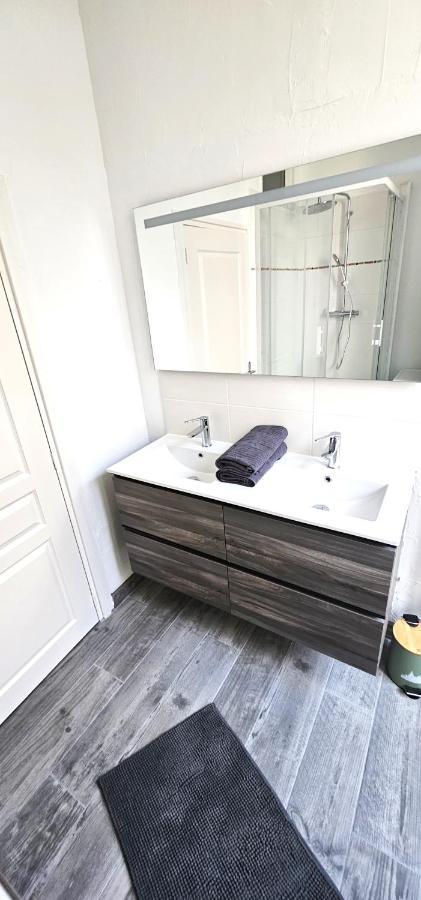 Aux Clefs Des Sacres - Le Barbatre Appartement Reims Buitenkant foto
